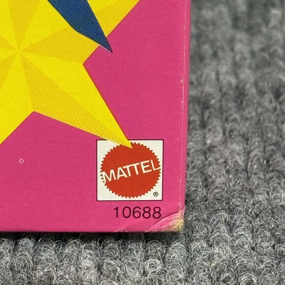 Vintage 1995 Barbie Police Officer Doll Limited Edition‎ Mattel 10688 NIB in Box - Picture 3 of 12